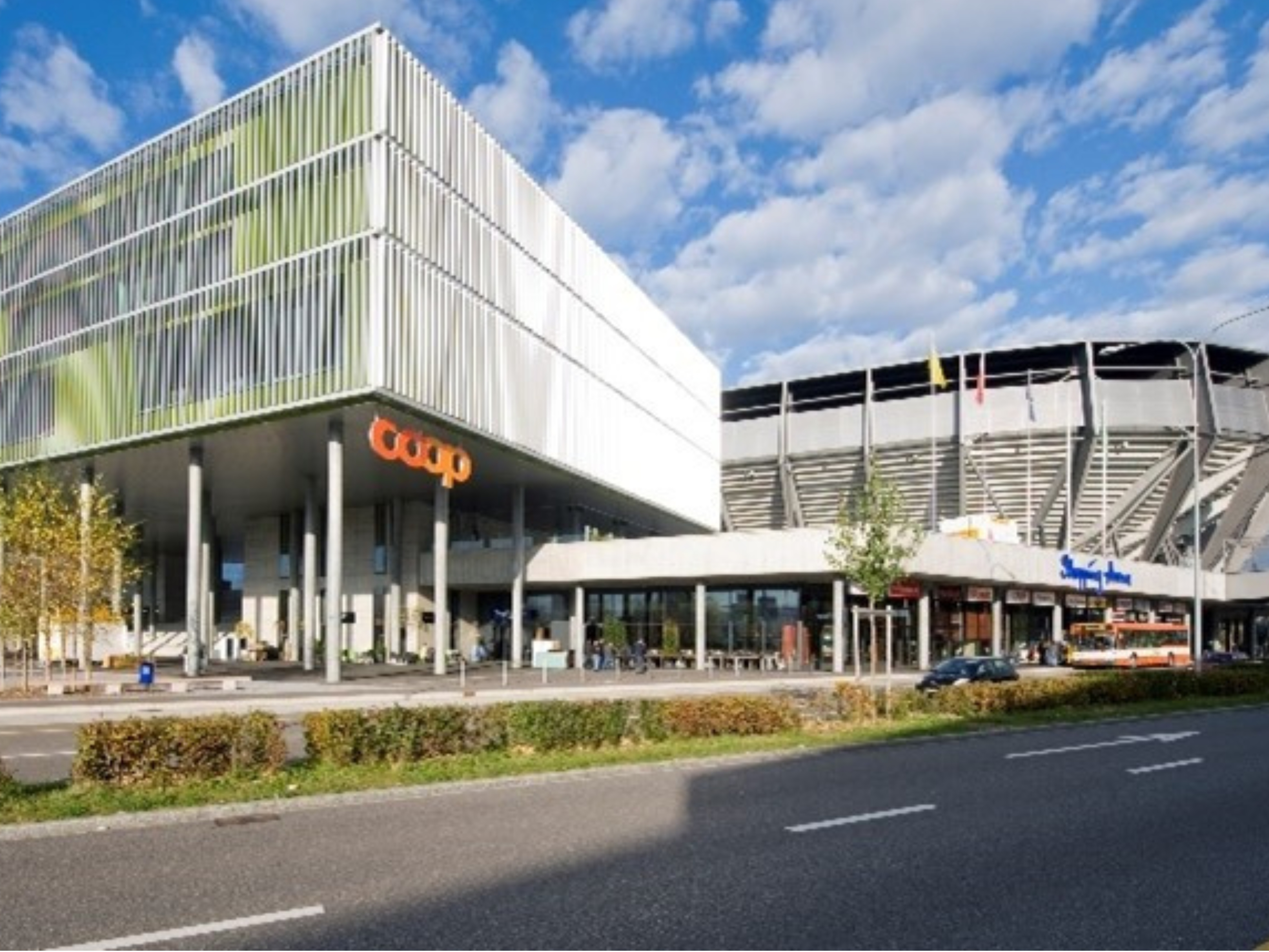 Shopping Arena und Fussballstadion AFG Arena, St. Gallen